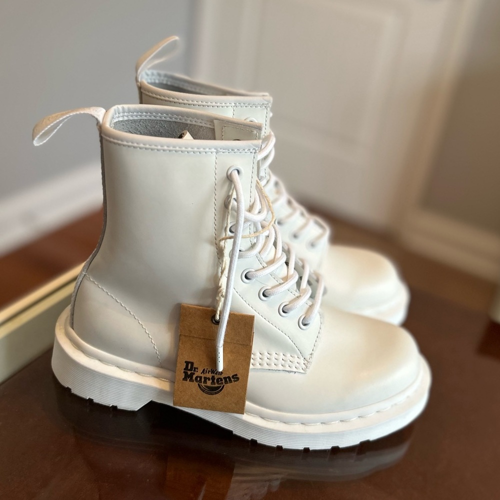 Dr martens 1460 mono white